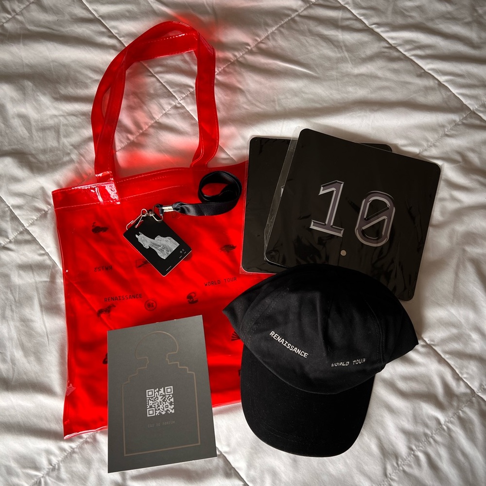 Beyoncé Renaissance World Tour VIP Swag Bag - hat, fans, lanyard, tote
